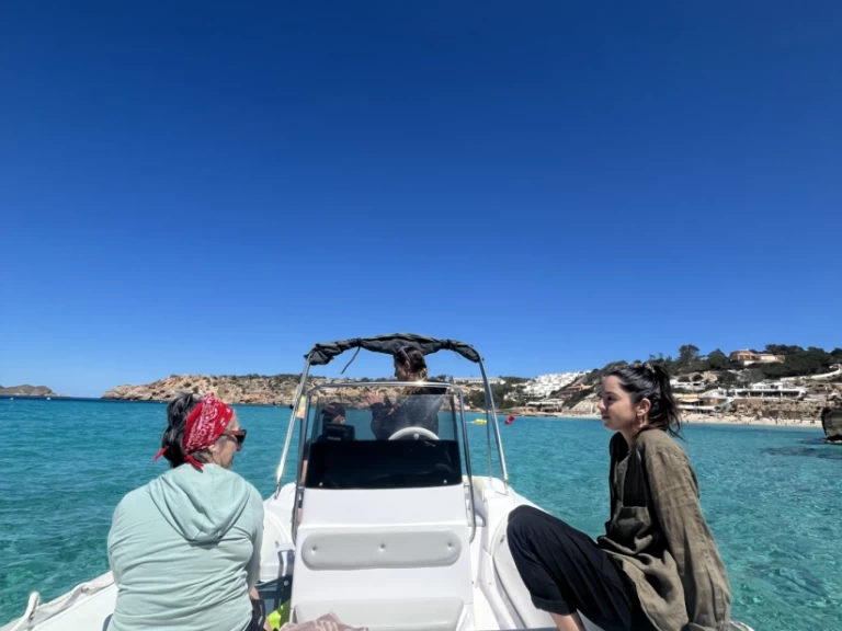 Vermietung Motorboot Selva mit Führerschein