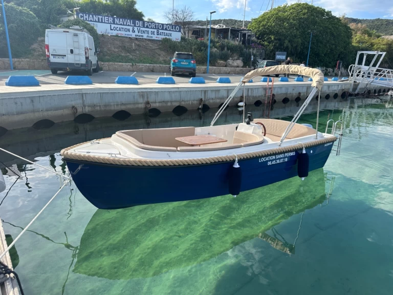 Motorboot mieten in Porto Pollo zum besten Preis