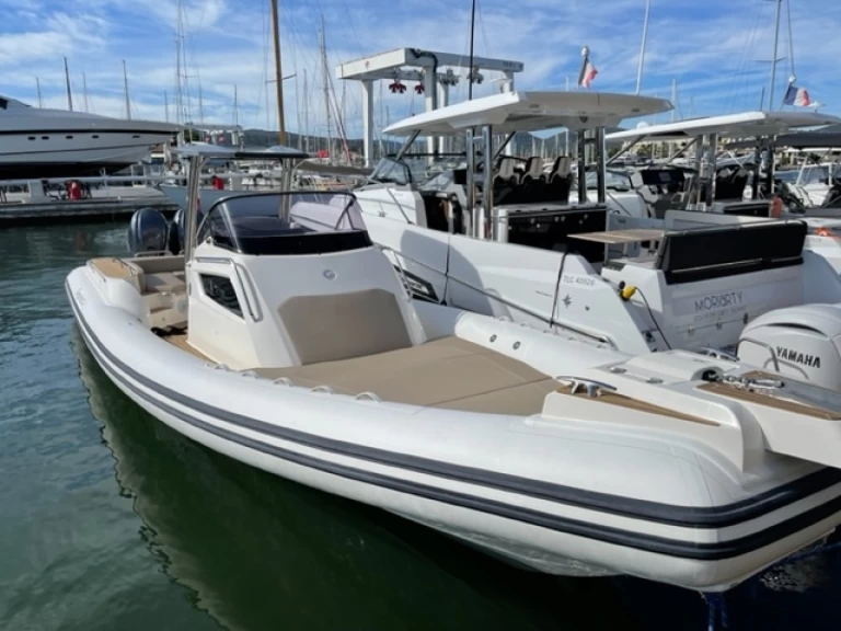 Schlauchboot mit oder ohne Skipper Capelli mieten in Port Grimaud