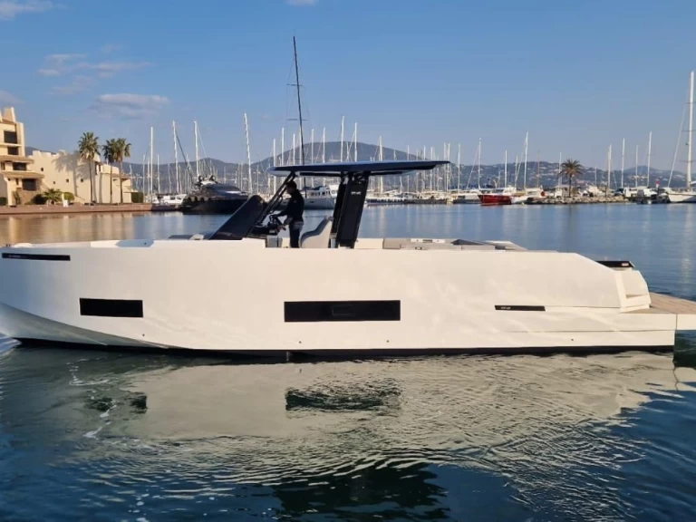 Yacht mit oder ohne Skipper DE ANTONIO Yachts mieten in Port Grimaud