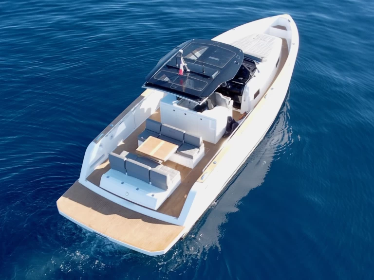 Ein Pardo Yachts Pardo 38 mieten in Saint-Jean-Cap-Ferrat