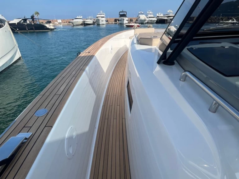 Pardo Yachts Pardo 50 mieten Cogolin