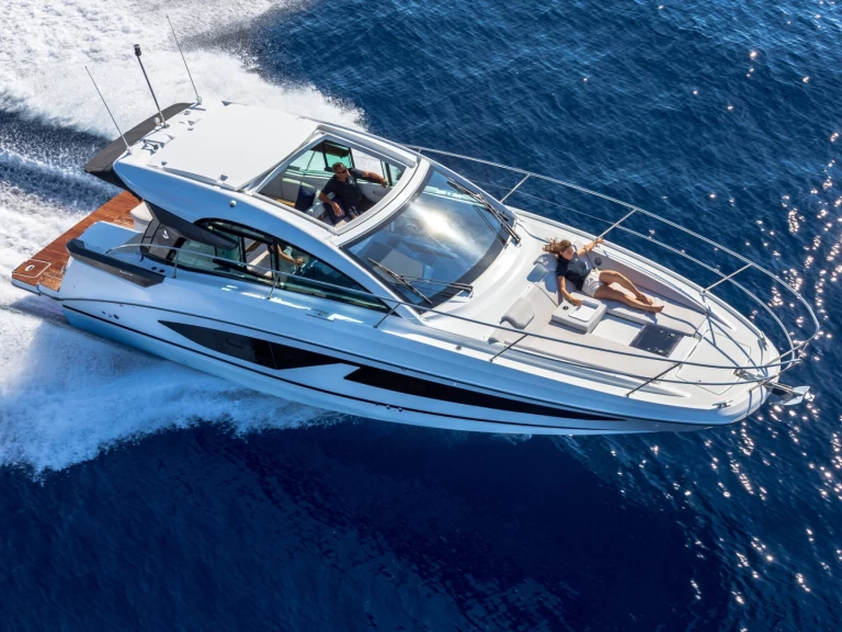 Ein Bénéteau Gran Turismo 36 mieten in Cogolin