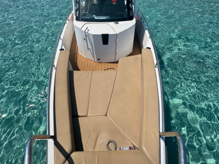 Motorboot mit oder ohne Skipper Axopar 28 T-TOP mieten in Can Picafort