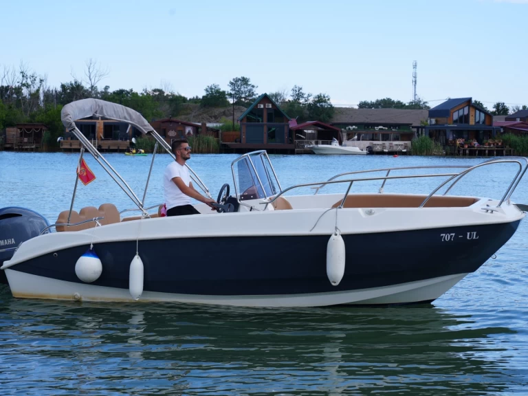 Motorboot mit oder ohne Skipper Idea Marine mieten in Ulcinj