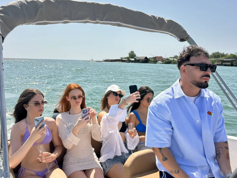 Vermietung Motorboot Idea Marine mit Führerschein