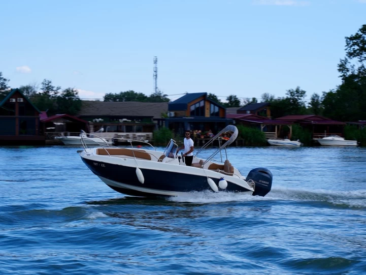 Boot mieten Ulcinj günstig IDEA 58