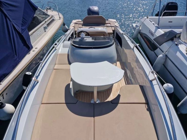 YachtCharter in Saint-Raphaël - Clear Libra open 7.5 auf SamBoat