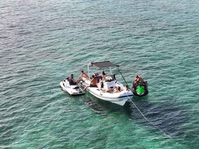 Boot mieten Porto-Vecchio günstig cayman 19