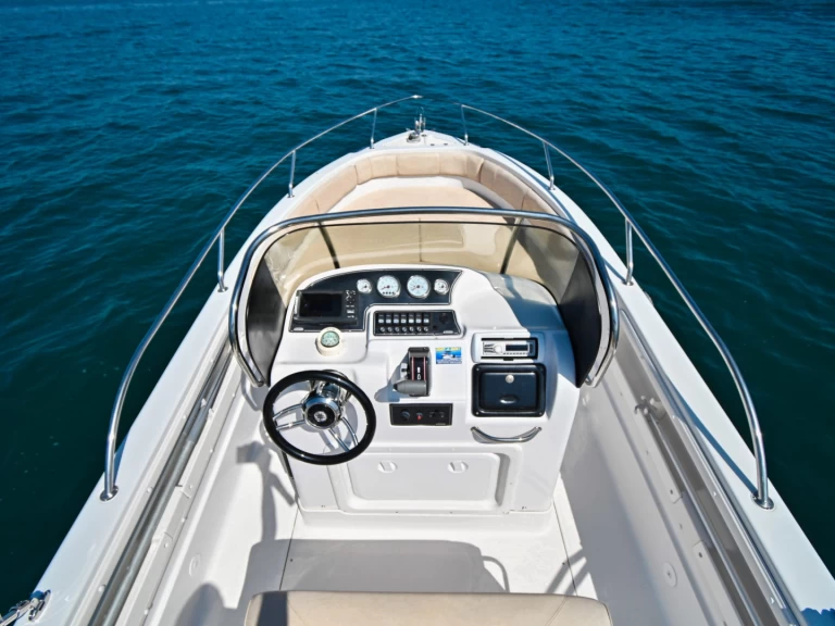 Bootsverleih Ranieri Voyager 24 Funtana-Fontane Samboat