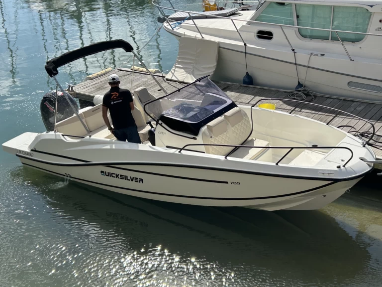 Motorboot mieten in Saint-Martin-de-Ré zum besten Preis