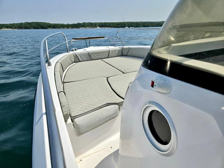 Vermietung Motorboot Ranieri mit Führerschein