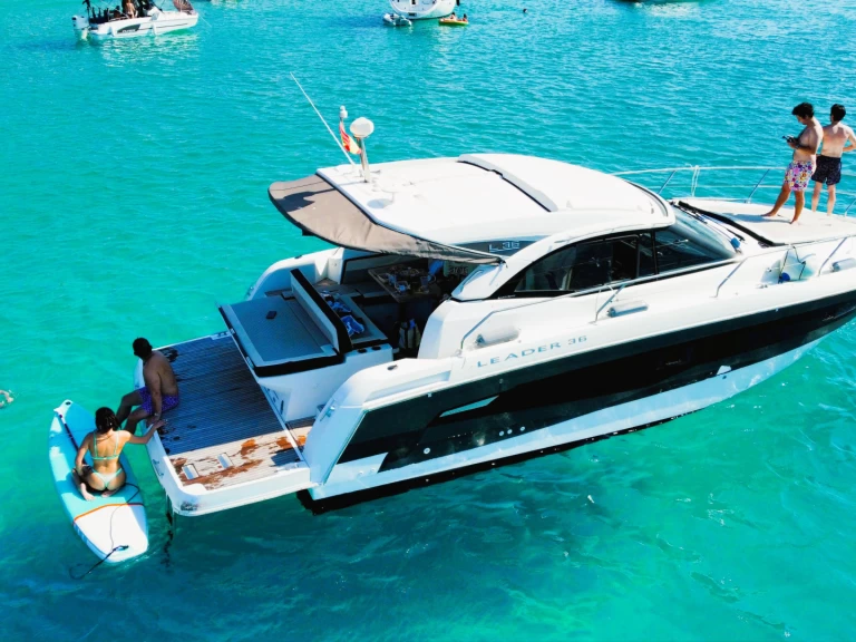 Jeanneau Leader 36 mieten Fornells