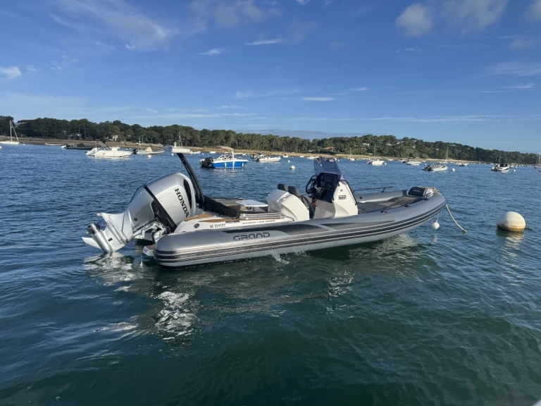 Ein Grand Boats G680 mieten in Bélisaire