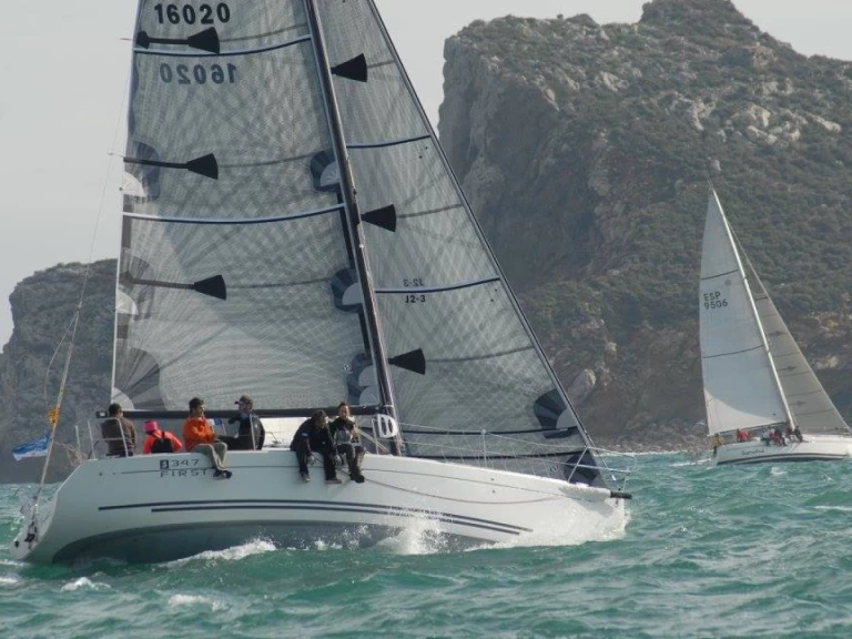 Bootsverleih Bénéteau First 34.7 Port de Palamós Samboat