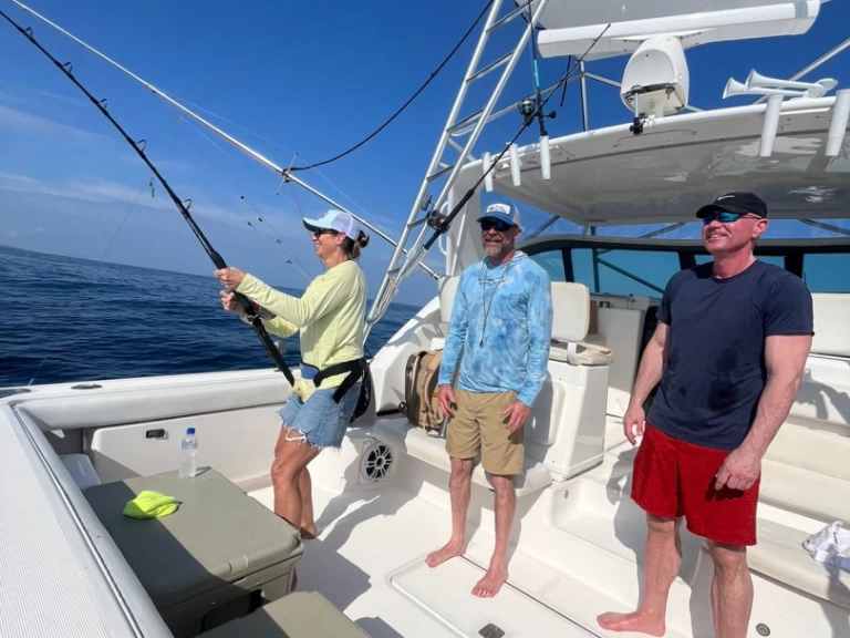 Vermietung Motorboot Tiara mit Führerschein