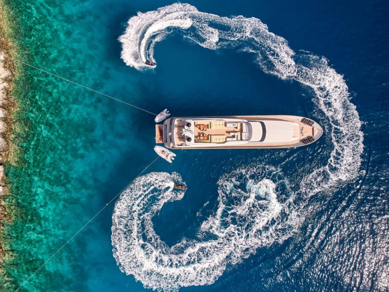 Cantieri di Pisa, Italy KINTARO mieten Athen