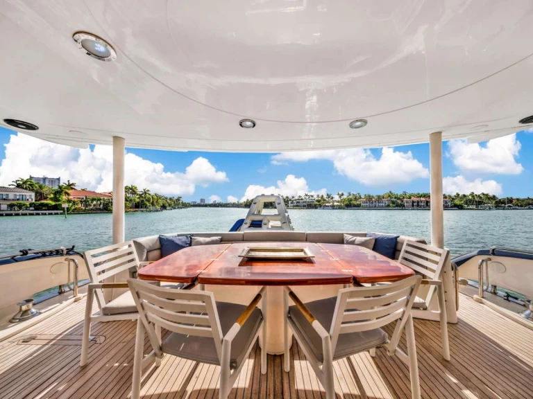 Yacht mit oder ohne Skipper Sunseeker mieten in Miami