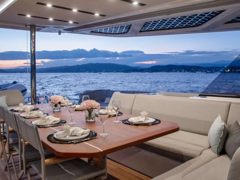 Ein Fountaine Pajot CHRISTAL MIO 80  mieten in Athen