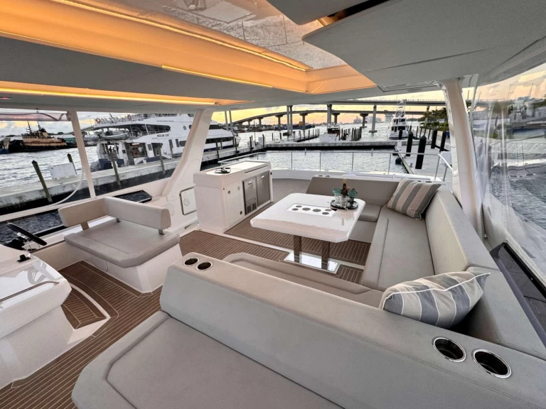 Vermietung Yacht Leopard mit Führerschein