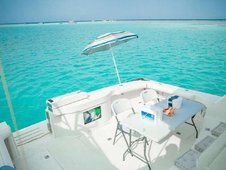 Boot mieten Durrat Al-Arus günstig Dirak