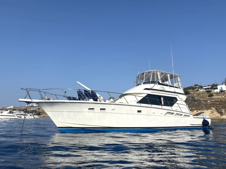 Boot mieten Serifos günstig Hatteras 50 Convertible