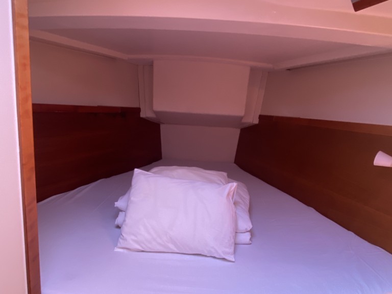 Ein Hanse Hanse 430e mieten in Pula