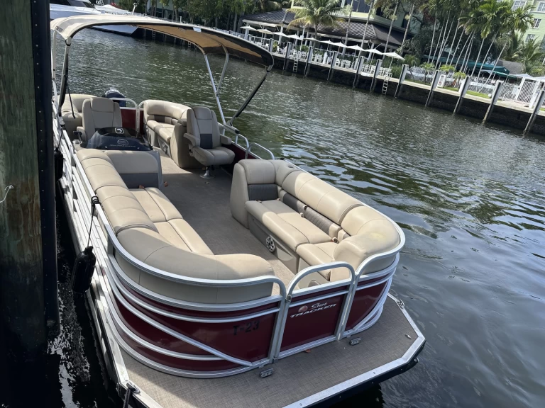 YachtCharter in Fort Lauderdale - Suntracker DLX 24 Party Barge auf SamBoat