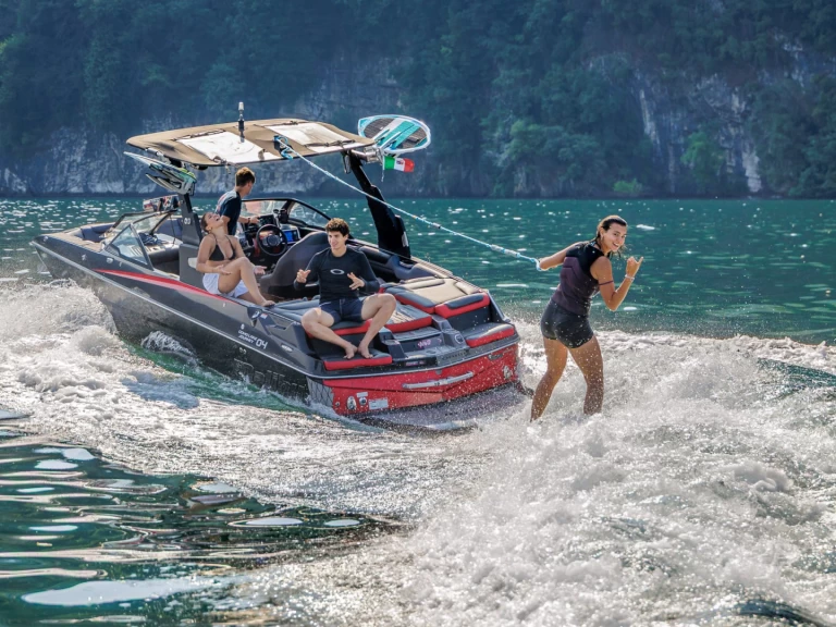 Vermietung Motorboot Malibu mit Führerschein