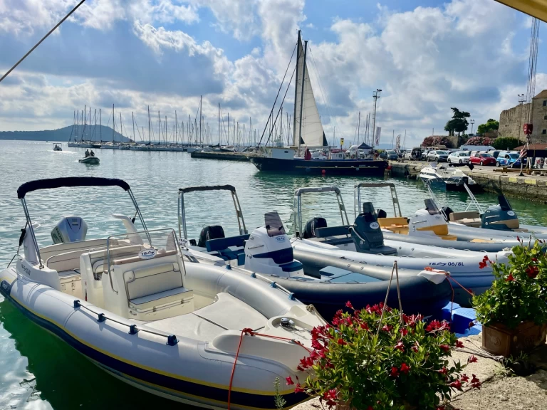 Schlauchboot mit oder ohne Skipper 2bar mieten in Talamone