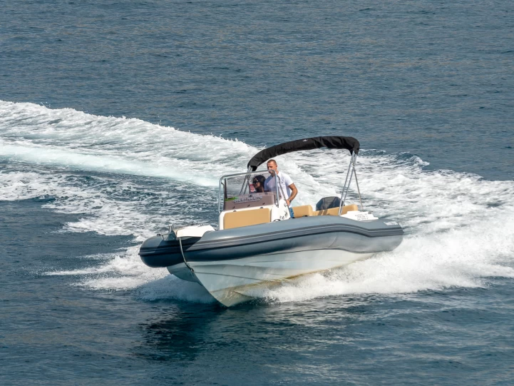 Motorboot mieten in Trogir zum besten Preis