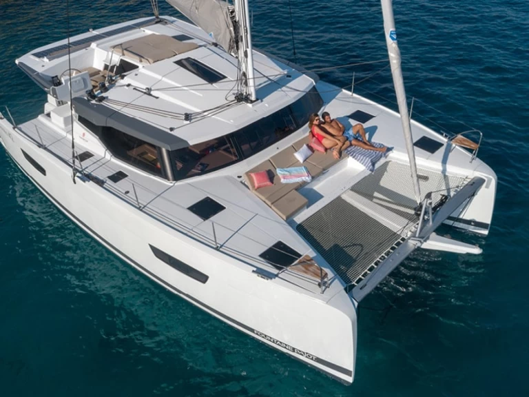 Fountaine Pajot Astrea 42 mieten Marseille