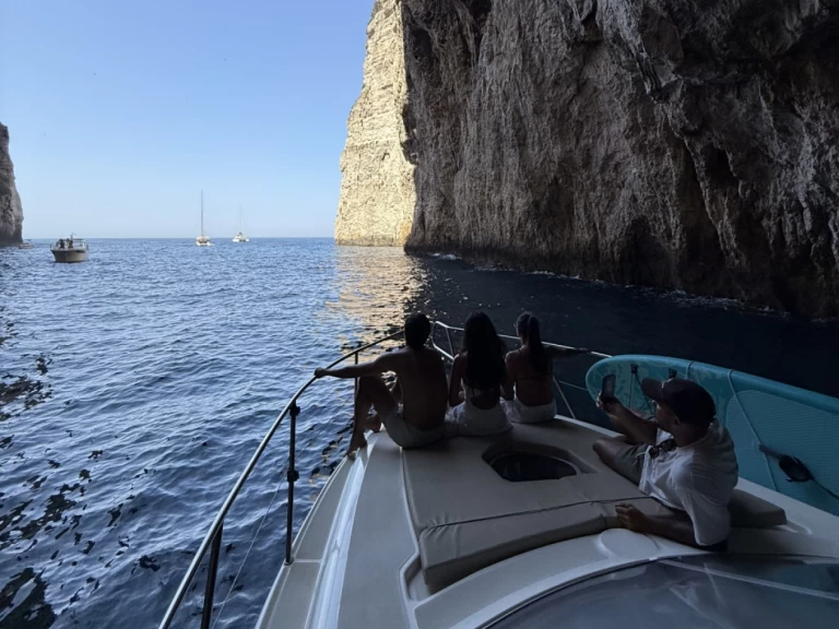 Ein Gobbi Gobbi 345 SC mieten in Benitses Marina