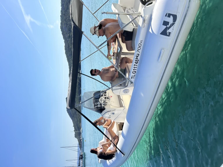 Schlauchboot mieten in Gapeau - Nuova Jolly Nuova Jolly 700