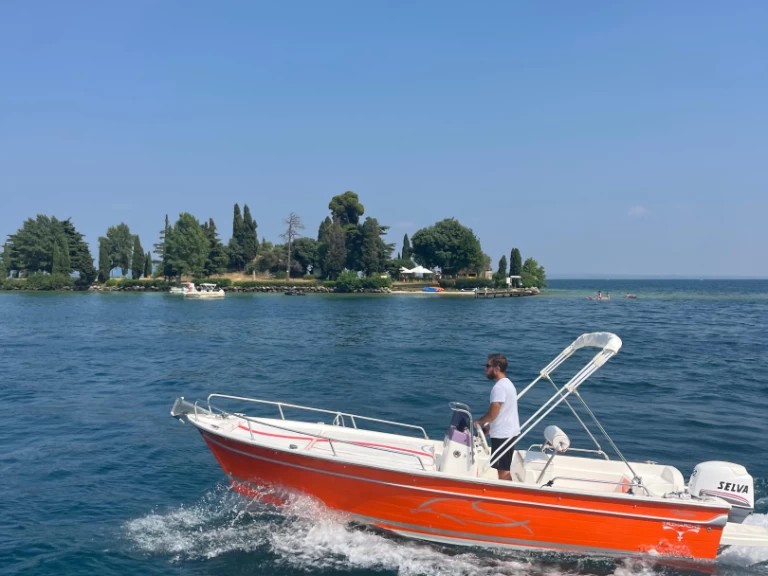 Motorboot mieten in Manerba del Garda zum besten Preis