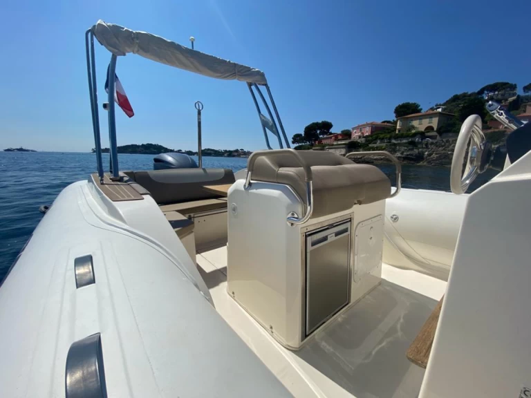YachtCharter in Antibes - Capelli Tempest 775 auf SamBoat