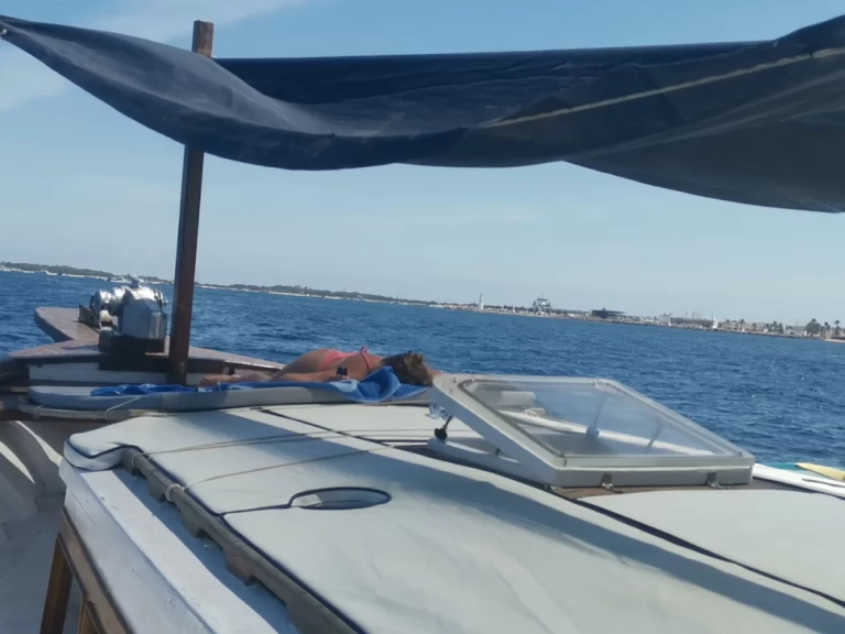 Ein Madera Clásico Estilo Llaut mieten in La Savina