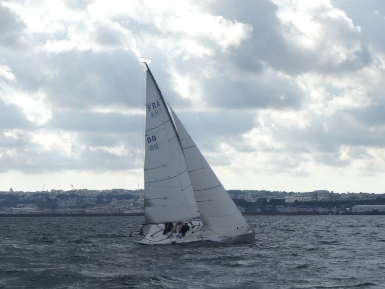 Ein Bénéteau Beneteau 25 Platu mieten in Brest