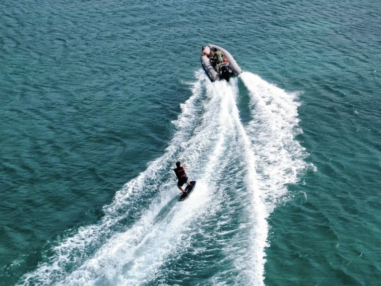 YachtCharter in St. Martin - 3D Tender Lux 550 auf SamBoat