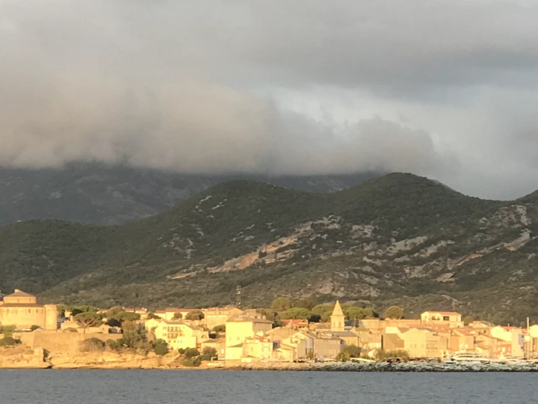 YachtCharter in Saint-Florent - Jeanneau Sun Odyssey 40 DS auf SamBoat