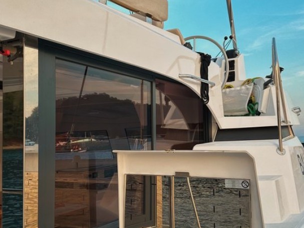 Ein Bali Catamarans Bali Catspace Voile mieten in Göcek