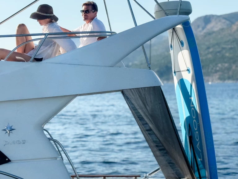 Ein Jeanneau Prestige 36 Fly mieten in Dubrovnik