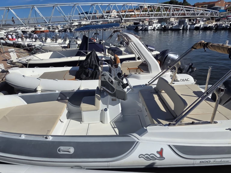 YachtCharter in Saint-Florent - MV Marine 800 auf SamBoat