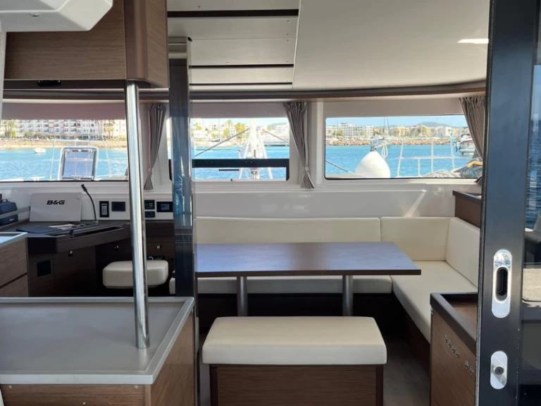 YachtCharter in Sant Antoni de Portmany - Lagoon Lagoon 46 auf SamBoat