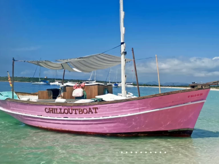 Ein Llaut Tradicional mieten in La Savina