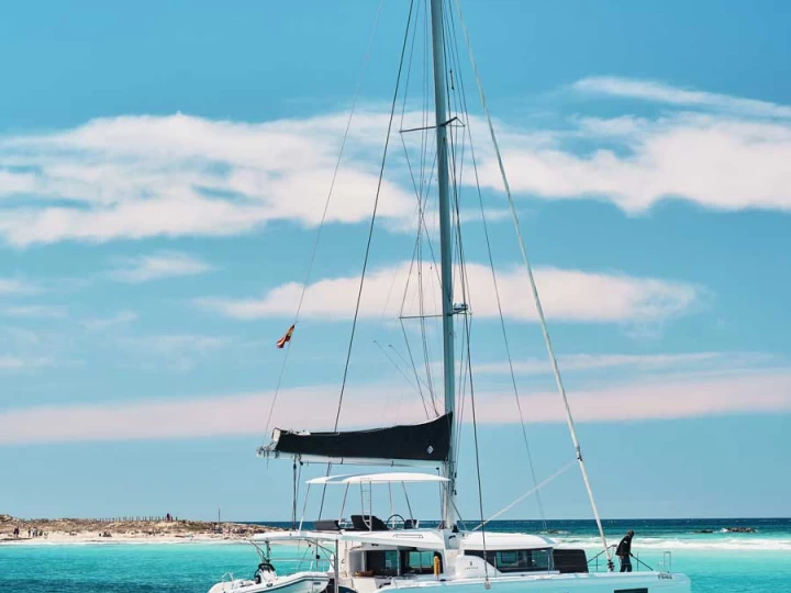 YachtCharter in Sant Antoni de Portmany - Lagoon Lagoon 46 auf SamBoat