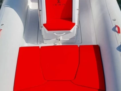 Ein icon 23 mieten in Porto Siracusa