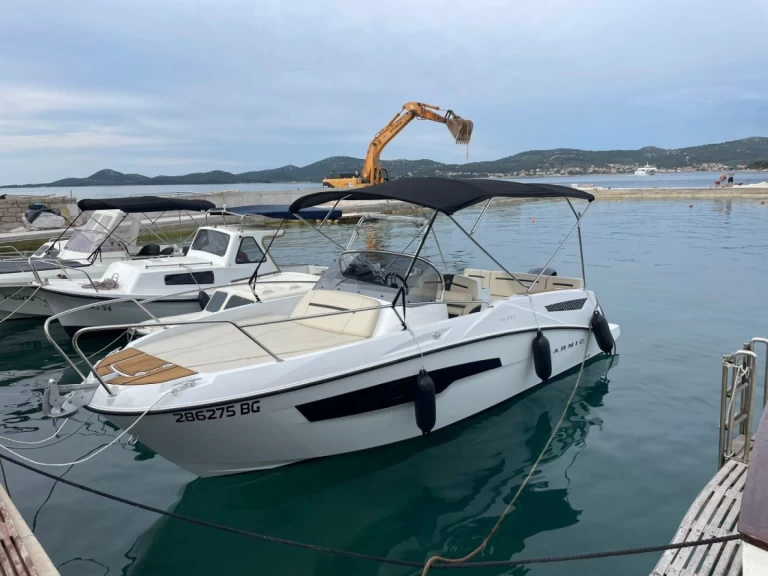 Motorboot mieten in Biograd na Moru zum besten Preis