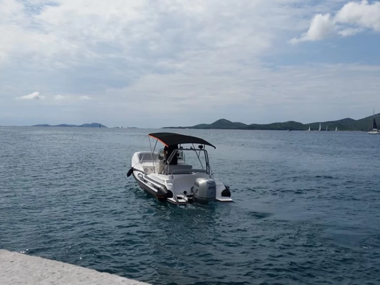 Motorboot mit oder ohne Skipper Zar mieten in Biograd na Moru