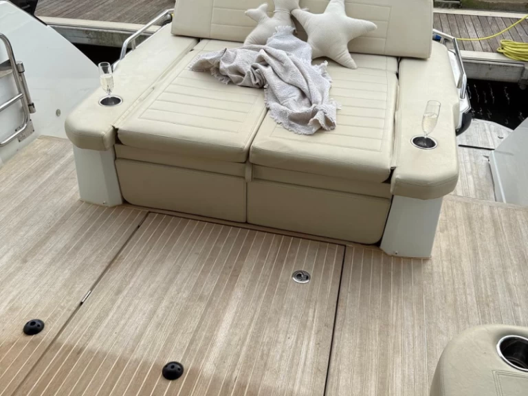 Motorboot mit oder ohne Skipper Bénéteau mieten in Porto Badino